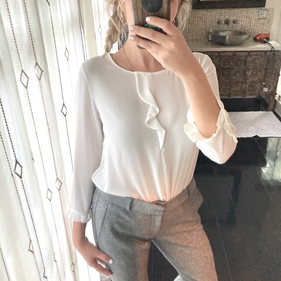 Ivory blouse with ruffle and 3/4 sleeves - Picture 1 of 5